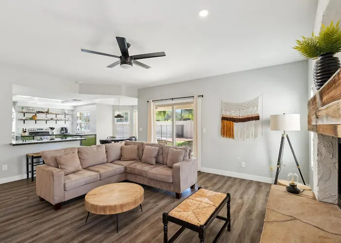 Holiday home 5bdr With Pool & Scenic Golf Views! *