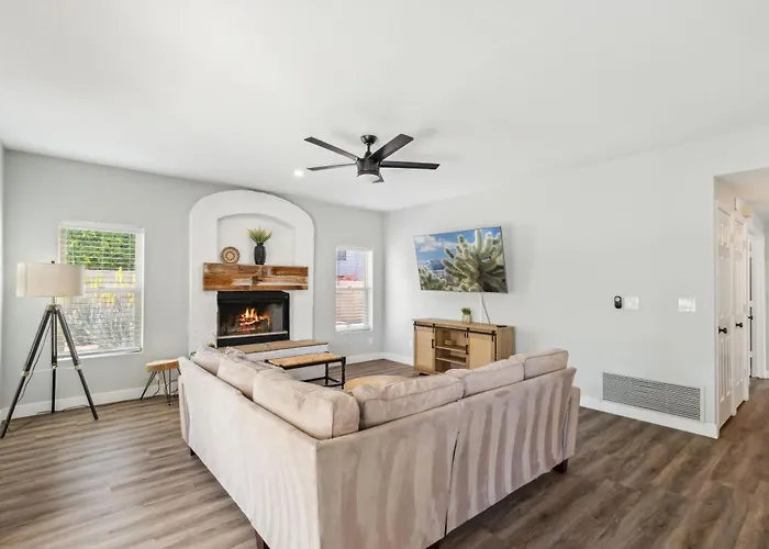 Holiday home 5bdr With Pool & Scenic Golf Views! Mesa